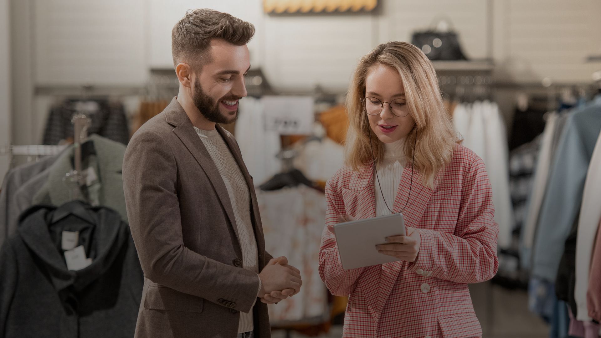 From Insight to Action: How Social Listening and Real-time Sentiment Analysis Are Revolutionizing Retail