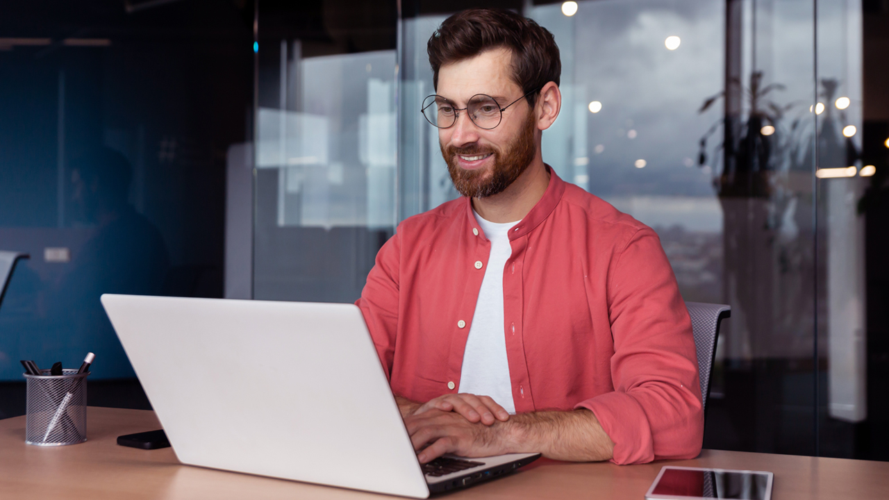 Top 8 Legacy Modernization Approaches to Transform Legacy Systems